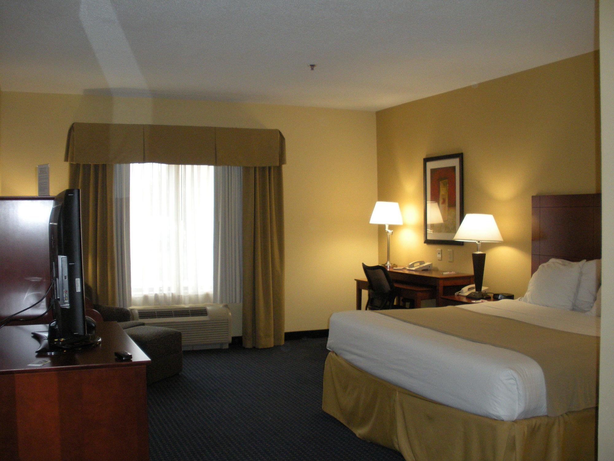Holiday Inn Express Hotel & Suites Anniston/Oxford By Ihg Eksteriør billede