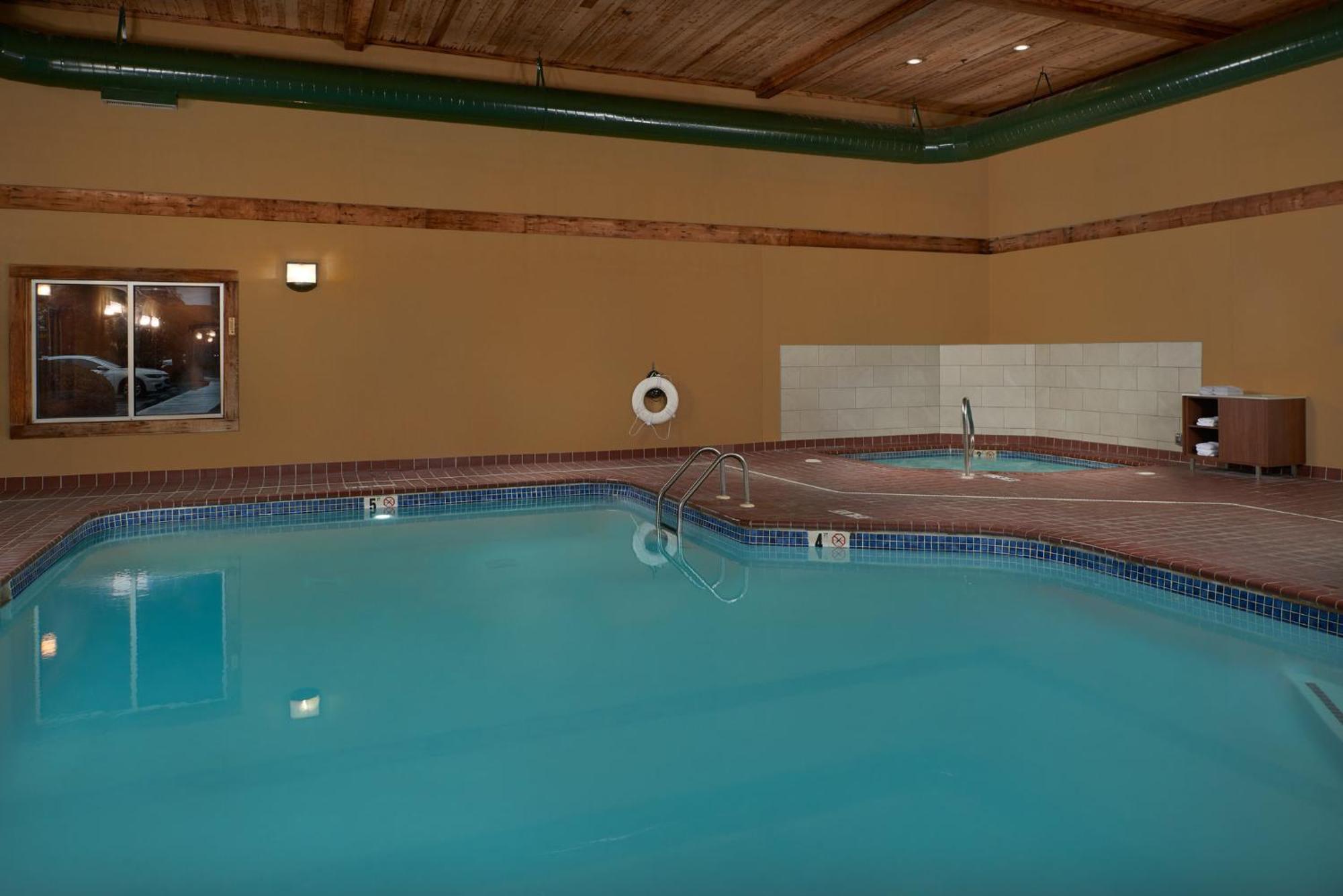 Holiday Inn Express Hotel & Suites Anniston/Oxford By Ihg Eksteriør billede