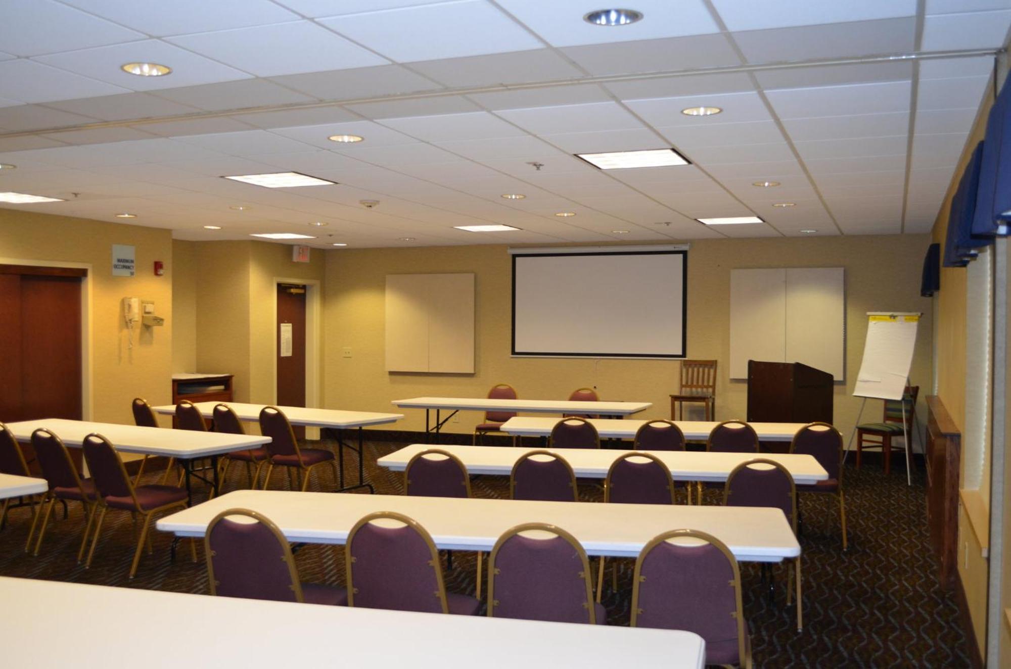 Holiday Inn Express Hotel & Suites Anniston/Oxford By Ihg Eksteriør billede