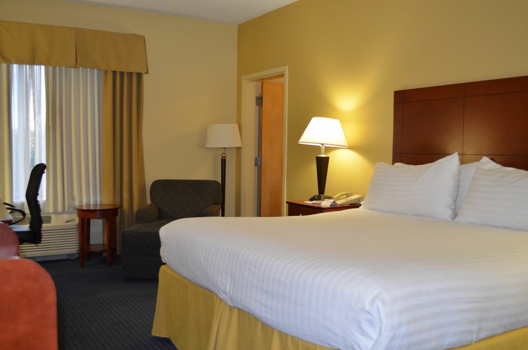 Holiday Inn Express Hotel & Suites Anniston/Oxford By Ihg Eksteriør billede